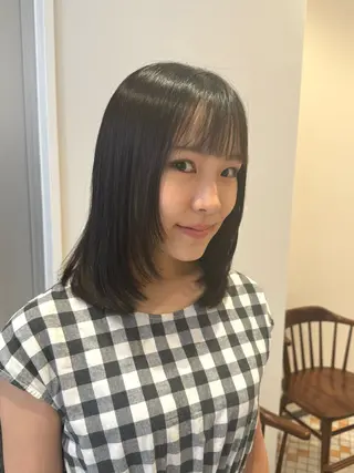 セミロング 岩城 由佳のヘアスタイル