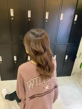 ミディアム ジゼル小倉谷内尾祐音 ケアブリーチのヘアスタイル