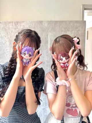 ヘアアレンジ ヘアメ🎀推しカラー 🥣横浜/しほ🧸のヘアスタイル