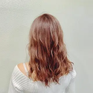 セミロング カラー ヘアアレンジ キッズ ネイル マツエク・マツパ 切りっぱなしヘアボブ ミディアムヘアRYOのヘアスタイル