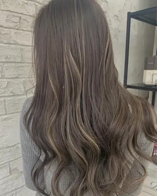 ロング カラー ハイライトカラー＆ ダブルカラー　田口のヘアスタイル