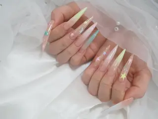 ロング 魚谷 日菜のネイルデザイン