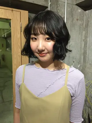 ミディアム 🍎デザインカラー /カエデ🍎のヘアスタイル