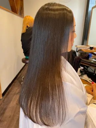 ロング 髪質改善×潤艶カラー ⭐️岡田崇彰のヘアスタイル