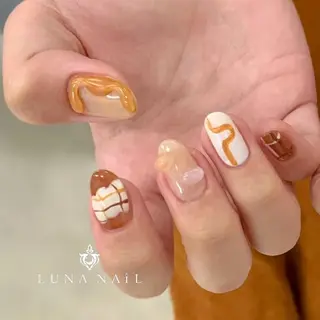 ネイル アトリエ　ミモザ所属・いまむら あかりのネイルデザイン