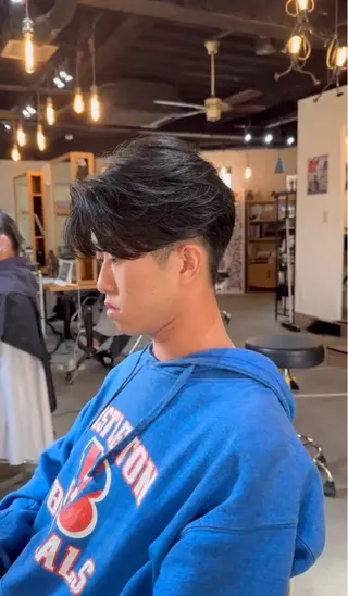 ショート パーマ メンズ おがた たくむの眉毛・アイブロウイメージ