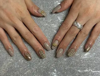 ネイル VIERU 🌈🎀💖のネイルデザイン