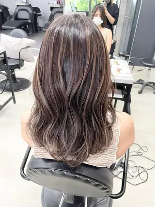 セミロング カラー LUXBE LUCE ひなののヘアスタイル