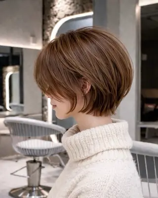 ショート カラー 《髪質改善✖️レイヤ ー🩶》ナオヤのヘアスタイル