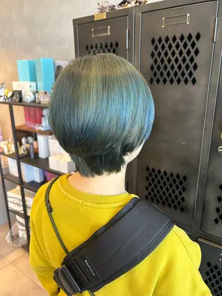 ショート カラー 丸山 莉世のヘアスタイル