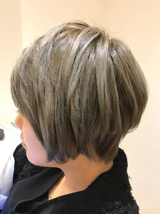 ショート カラー 🌹艶髪カラー🌹 津田晴加【西荻窪】のヘアスタイル