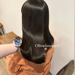 セミロング カラー 𝑴𝒊𝒌𝒖💝 透明感モテカラーのヘアスタイル