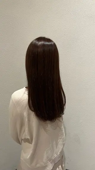 ロング カラー momb 折戸結菜のヘアスタイル