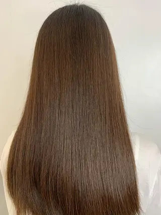ロング カラー トップ スタイリストのヘアスタイル