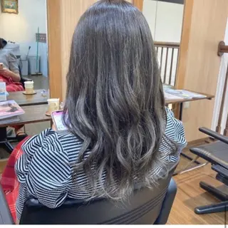 ロング MOLLA ✂️辻桃加のヘアスタイル
