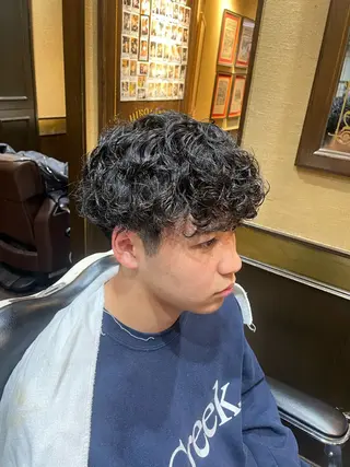 ミディアム パーマ 栫 雄大のヘアスタイル