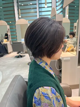 ショート カラー 縮毛矯正 特化生田のヘアスタイル