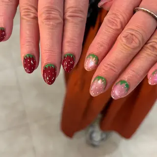 ネイル 栗田 ゆう子のネイルデザイン