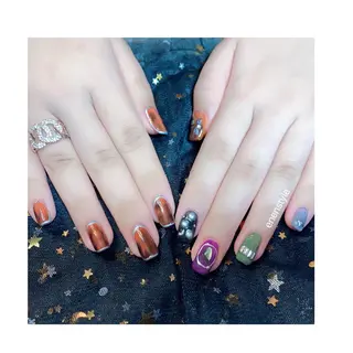 ショート ネイル 👑enen style👑のネイルデザイン