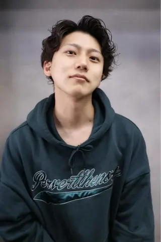 ミディアム カラー パーマ メンズ アイブロウ SALOWIN所属・半個室メンズ カット🥕羽鳥淳妃のヘアスタイル