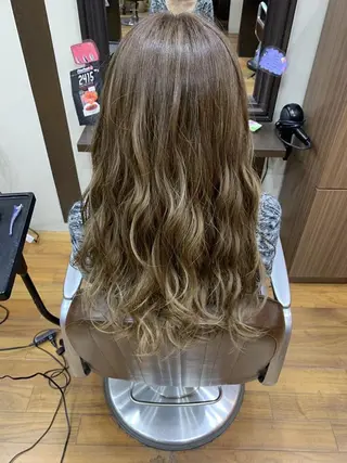 セミロング カラー 東條 克義のヘアスタイル