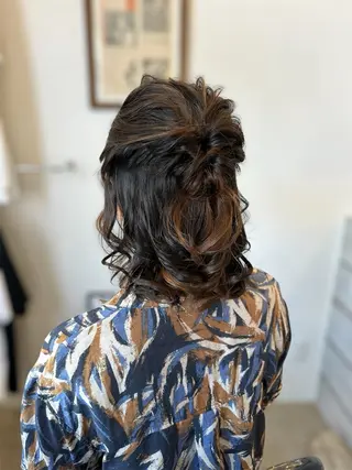ミディアム ヘアアレンジ 岩村 夏姫のヘアスタイル