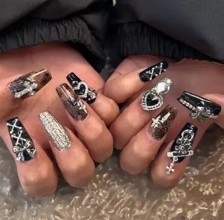 ネイル ✴︎ Delightのネイルデザイン