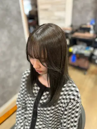 セミロング 渡邉 三香子のヘアスタイル
