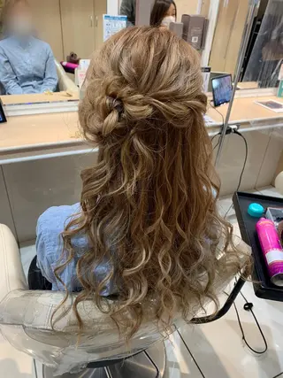 ロング ヘアアレンジ 宮永 璃沙のヘアスタイル