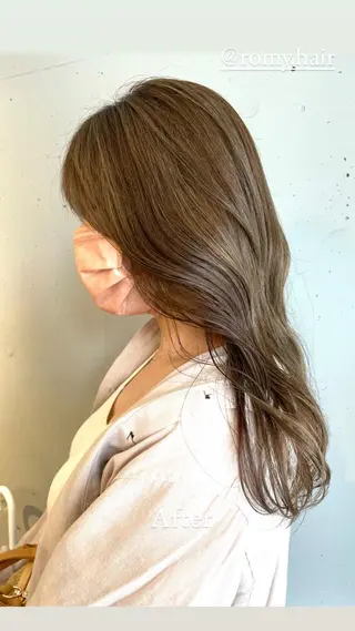 ロング カラー 東 みのりのヘアスタイル