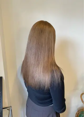 ロング カラー Ludwig AIRIのヘアスタイル