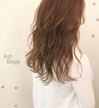 セミロング カラー 市川 千夏のヘアスタイル