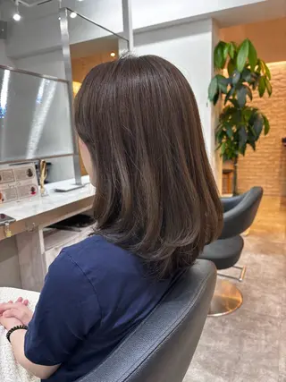 ミディアム カラー Viot 銀座 樋口 桃佳のヘアスタイル