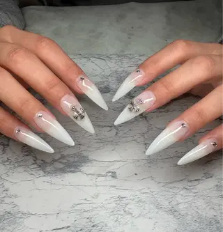 ネイル LOUISE. ／ネイルのネイルデザイン