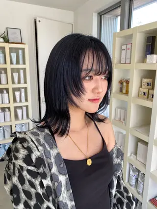 ミディアム カラー 堀越 美羽のヘアスタイル