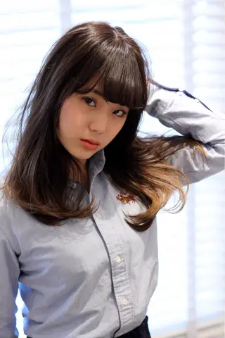 セミロング カラー BANDE 水崎 悟のヘアスタイル