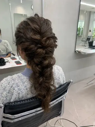 ロング ヘアアレンジ io NANAのヘアスタイル