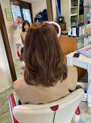 ミディアム 田牧 みゆきのヘアスタイル