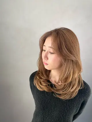 セミロング IT by ALBUM“ZEN“のヘアスタイル