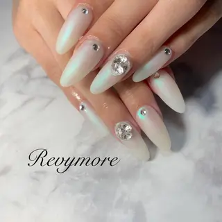 ミディアム ネイル nail salon Revymoreのネイルデザイン