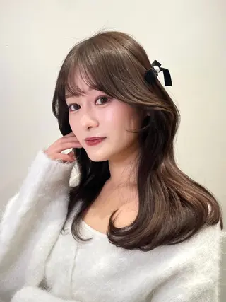 セミロング カラー ヘアアレンジ 🤎小顔レイヤー /ベージュ🤎友香のヘアスタイル
