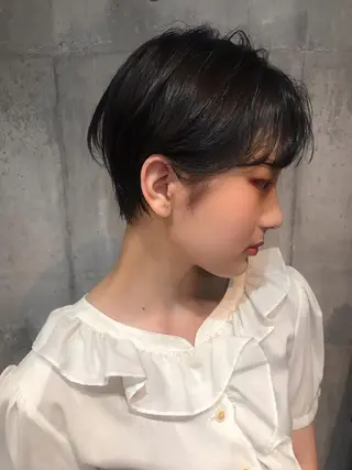 ショート ホワイト&レイヤーカ ットエクステ長畠俊輔のヘアスタイル