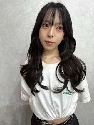 ロング カラー AIRI layer cut hairのヘアスタイル