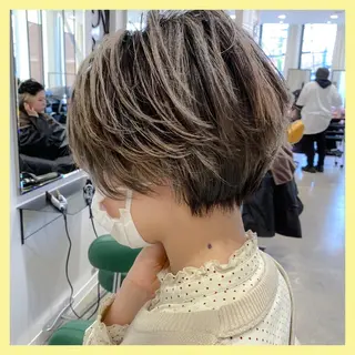 ショート カラー Re:ta Hair 飯田淳平のヘアスタイル