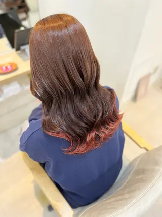 セミロング カラー Lamp 柏 山口 か乃 ブリーチカラーのヘアスタイル