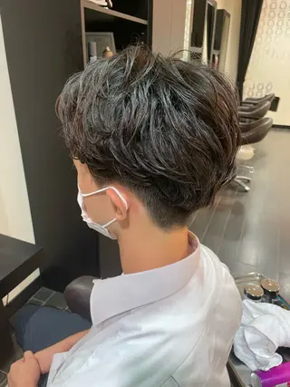 ショート パーマ メンズ フェザー/波巻き 雫石大夢のヘアスタイル