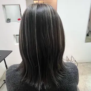ミディアム おおた あいこのヘアスタイル