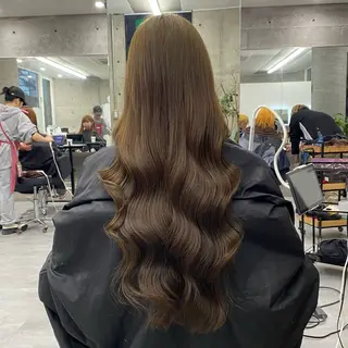 ロング カラー Runa/大人 かわいいハイトーンのヘアスタイル