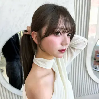 ミディアム 似合わせレイヤー/ 透明感カラーのヘアスタイル