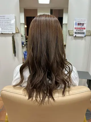 ロング カラー 太田 まなのヘアスタイル